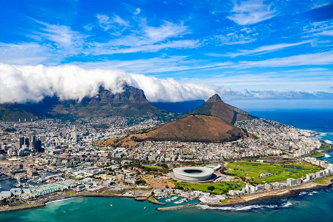  Spectacular panorama of Cape Town.