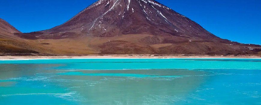 Laguna Verde: A Gem of Emerald Beauty