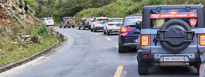 The drive from Gyirong to Tingri